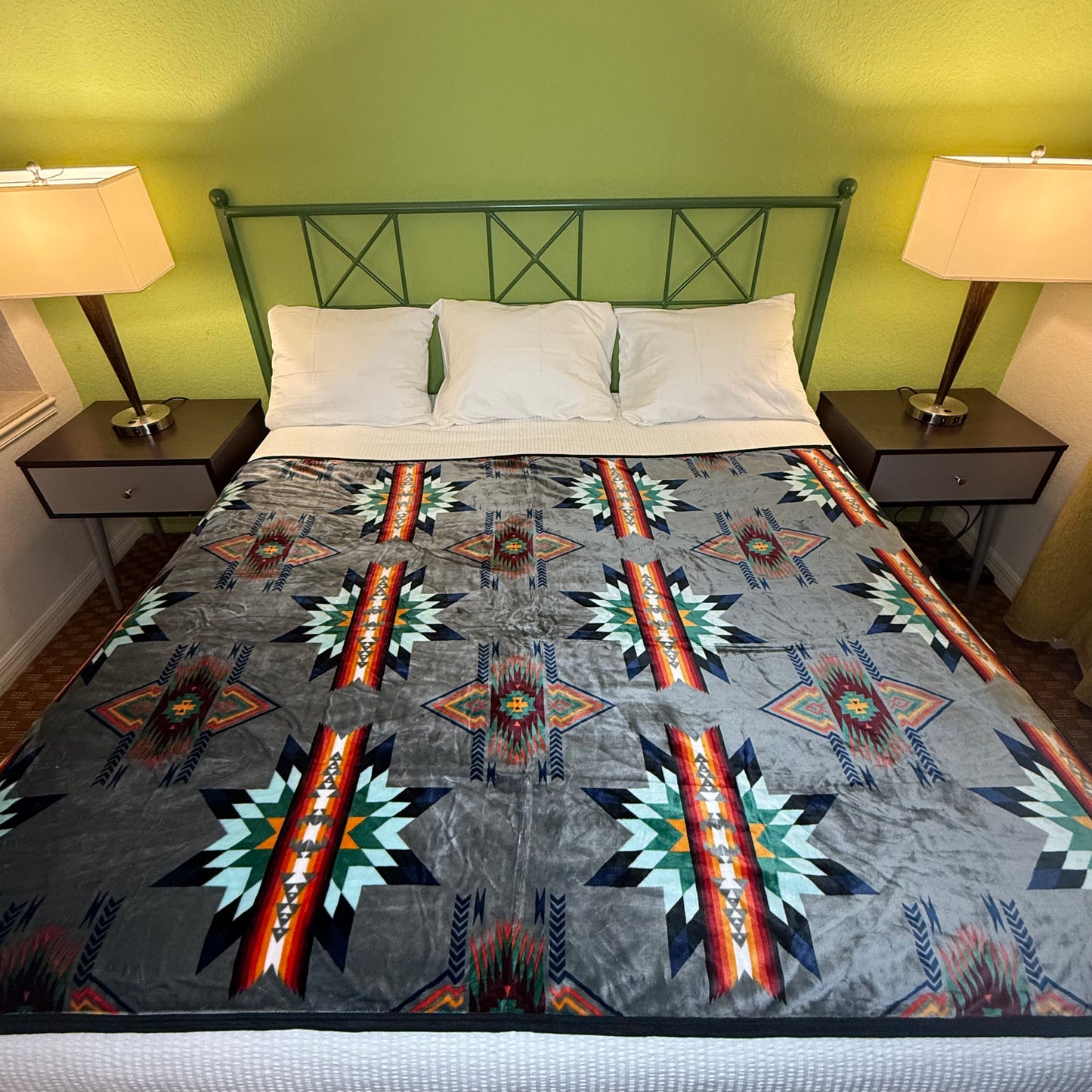 Reversible Grey Star Blanket - TWIN/FULL